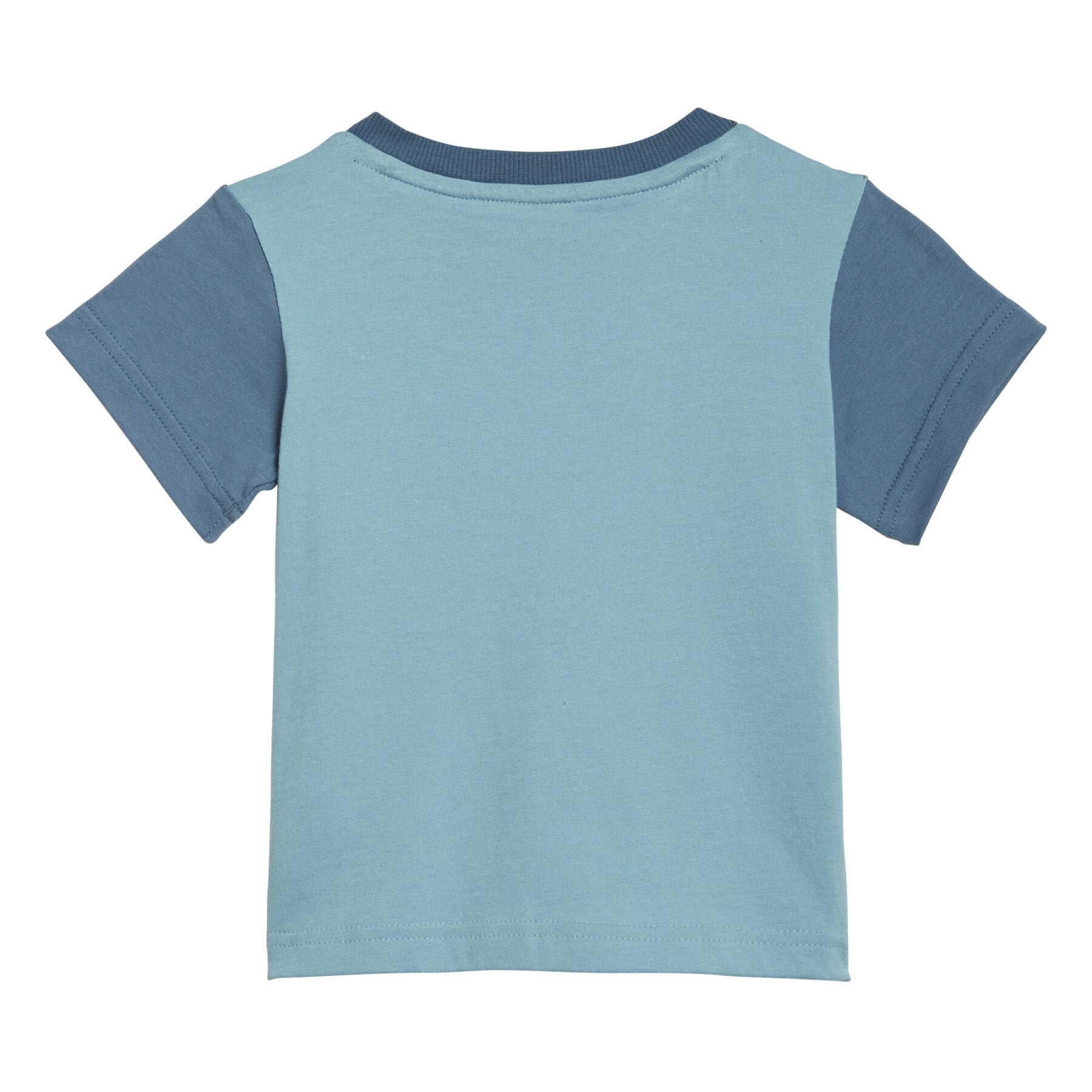 Ensemble T-shirt enfant adidas et Essentials