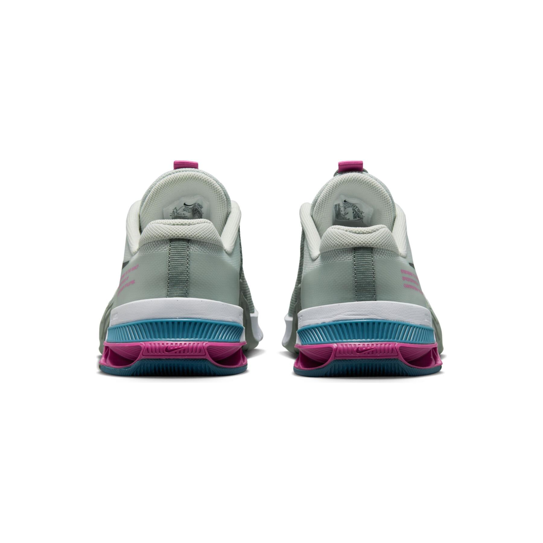 Chaussures de cross training femme Nike Metcon 8